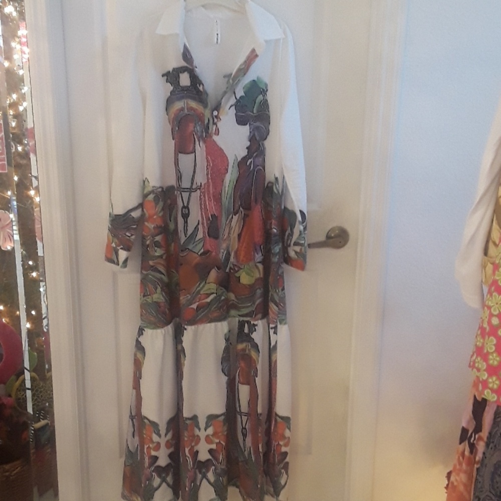 Maxi, long sleeves dress.